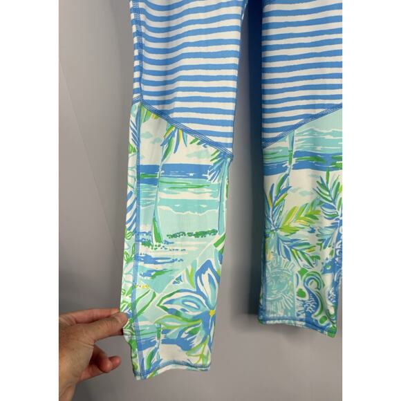 Lilly Pulitzer Weekender Luxletic Midi Legging Whisper Blue Beach Happy Size XXS - Picture 2 of 9